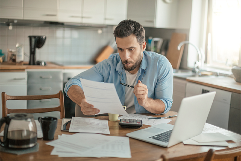 How To Manage Personal Finances: 9 Strategies for Beginners